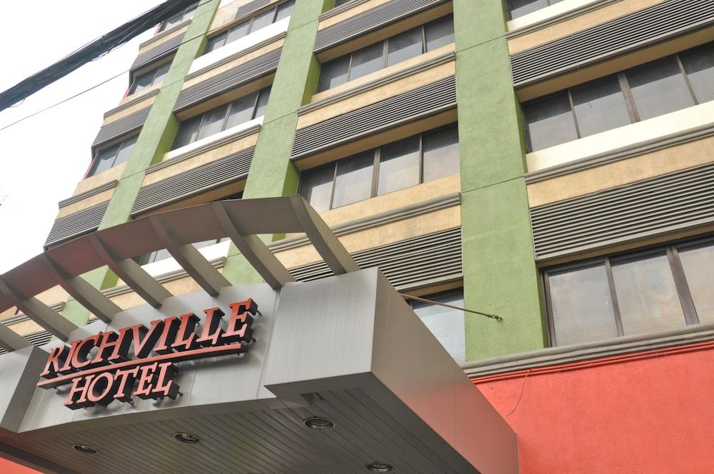 Richville Hotel Mandaluyong Exterior photo